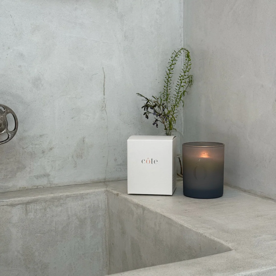 Signature Scent Candle - Image 3